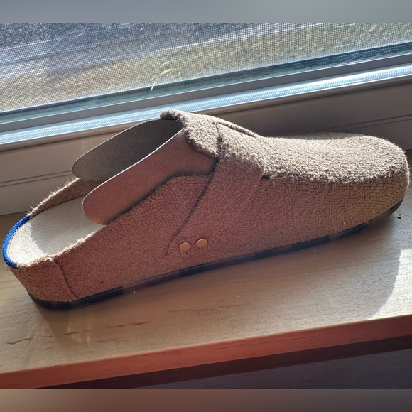 Rothy’s buckle clog in color Wren. Women’s size 8. Brand new with box. - Picture 4 of 6